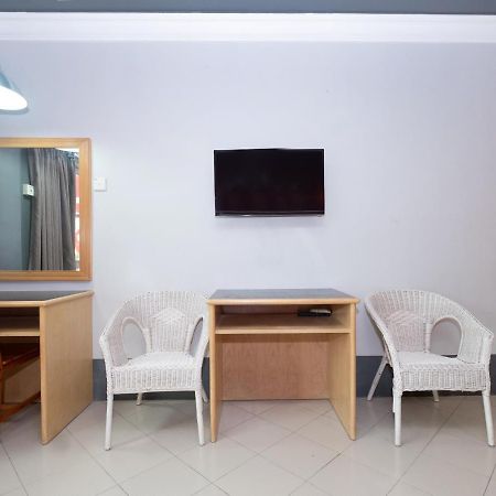 Oyo 90050 V Hotel Teluk Intan Εξωτερικό φωτογραφία