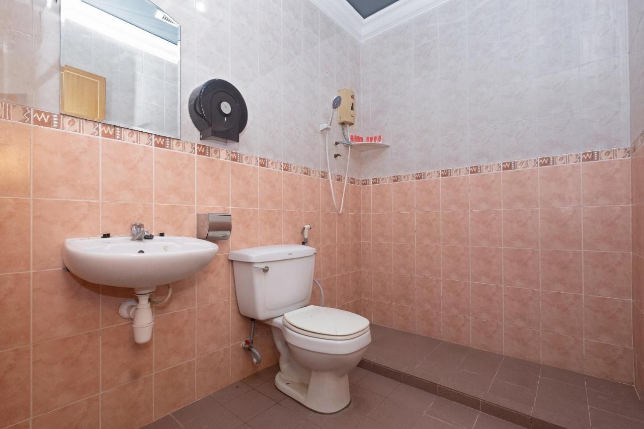 Oyo 90050 V Hotel Teluk Intan Εξωτερικό φωτογραφία