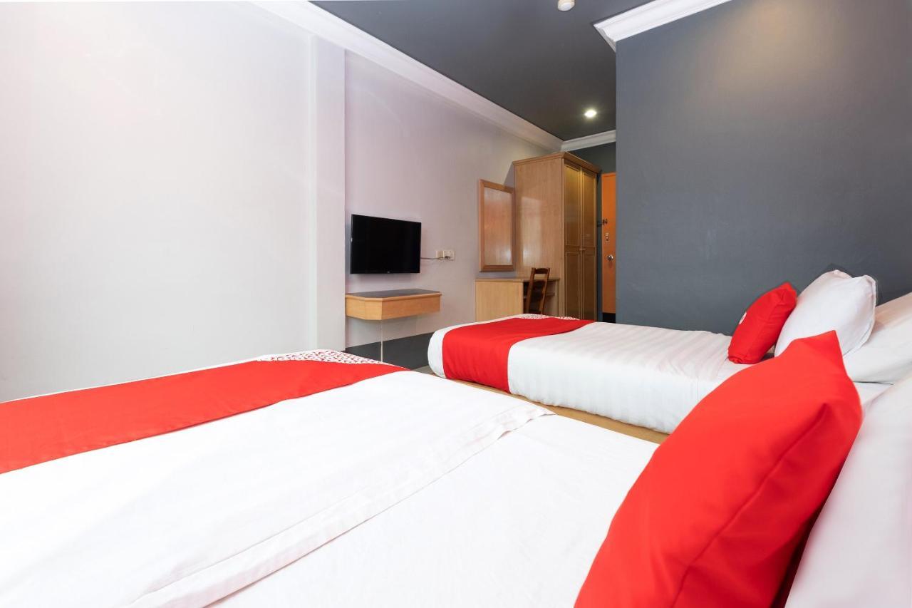 Oyo 90050 V Hotel Teluk Intan Εξωτερικό φωτογραφία