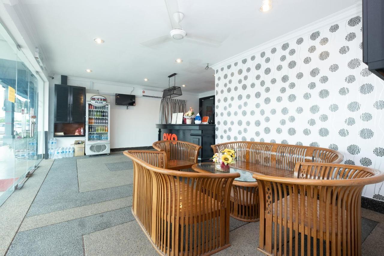 Oyo 90050 V Hotel Teluk Intan Εξωτερικό φωτογραφία