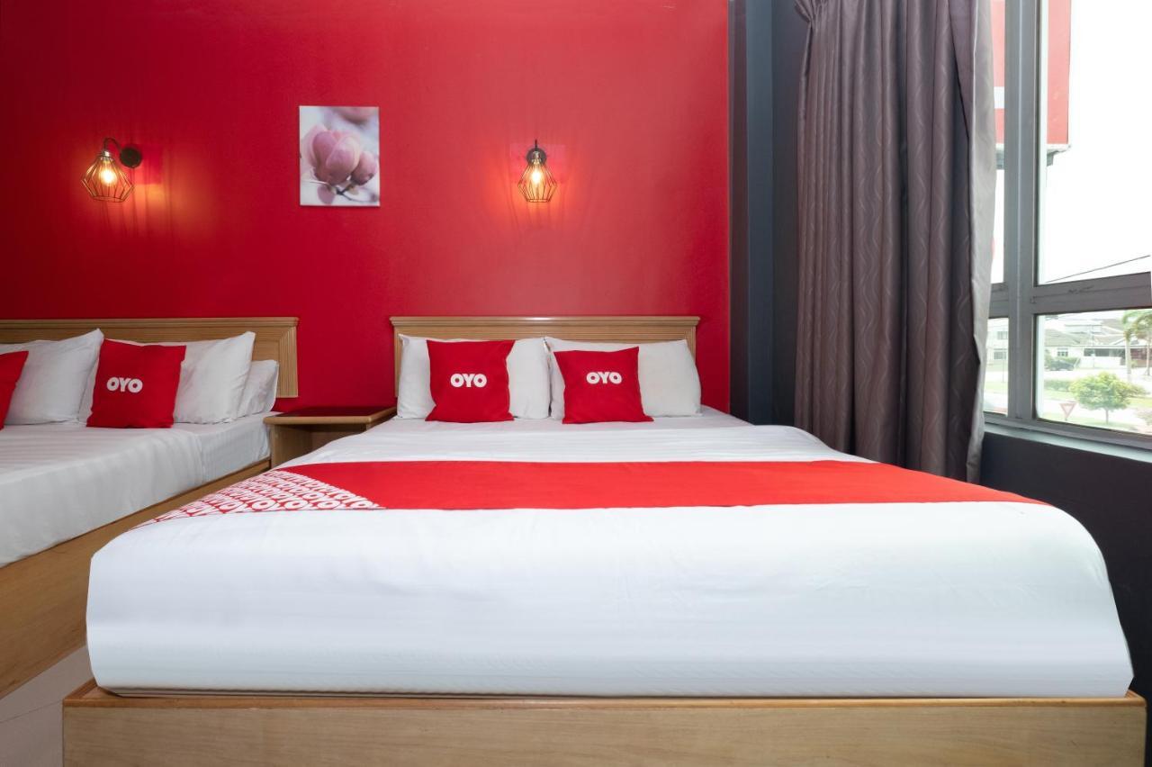 Oyo 90050 V Hotel Teluk Intan Εξωτερικό φωτογραφία