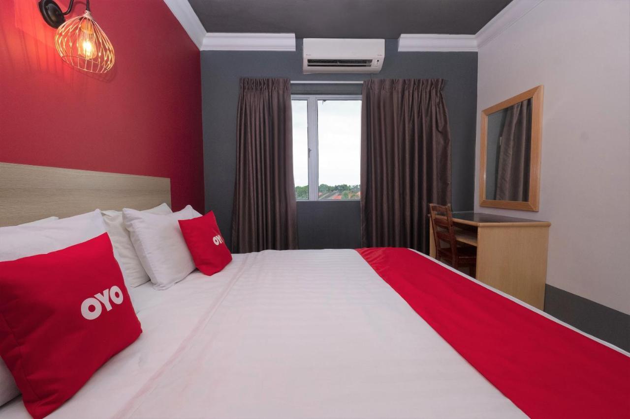 Oyo 90050 V Hotel Teluk Intan Εξωτερικό φωτογραφία